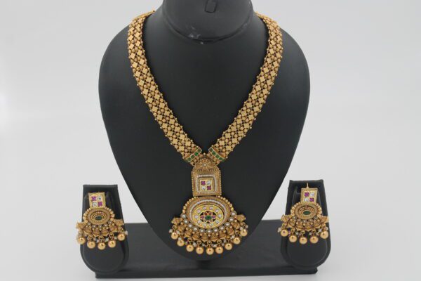 Exquisite Jadhtar Long Rani Necklace Set