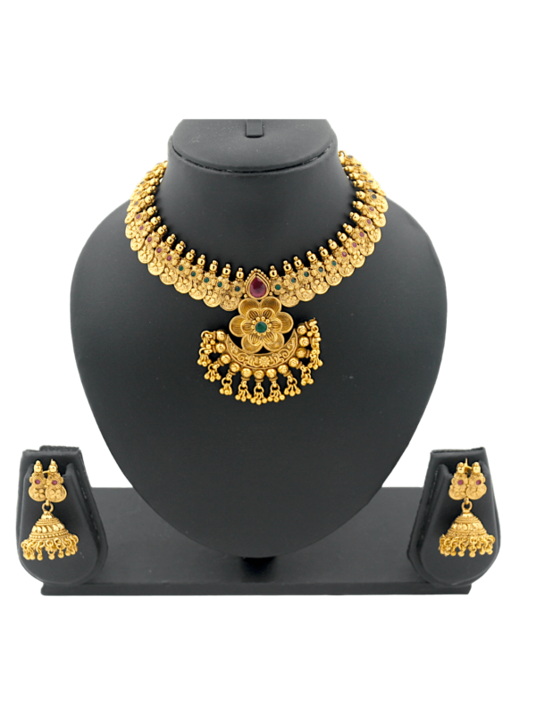 Adorn Timeless Elegance with Jadhtar Necklace Set