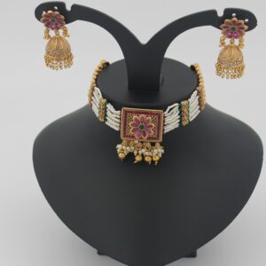 Timeless Elegance of Jadhtar Necklace Sets