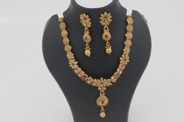 Discover Jadhtar Necklace Set Beauty