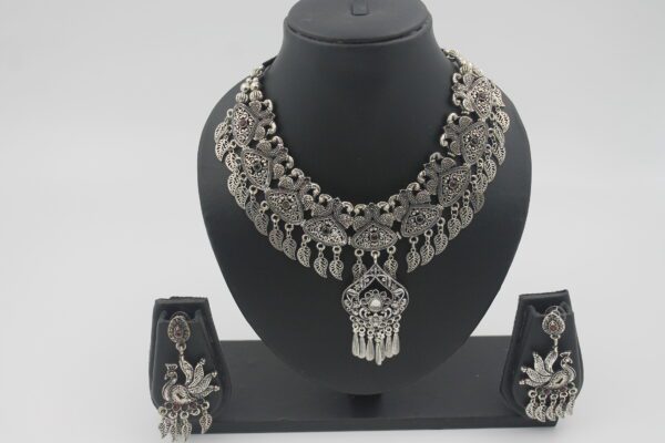 Flower and Swan-Shaped Earring Necklace Set Unveil you Elegance