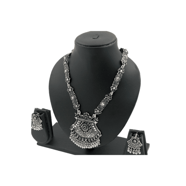 RRadiant Pan-Shaped Pendant and Mirror Necklace Set