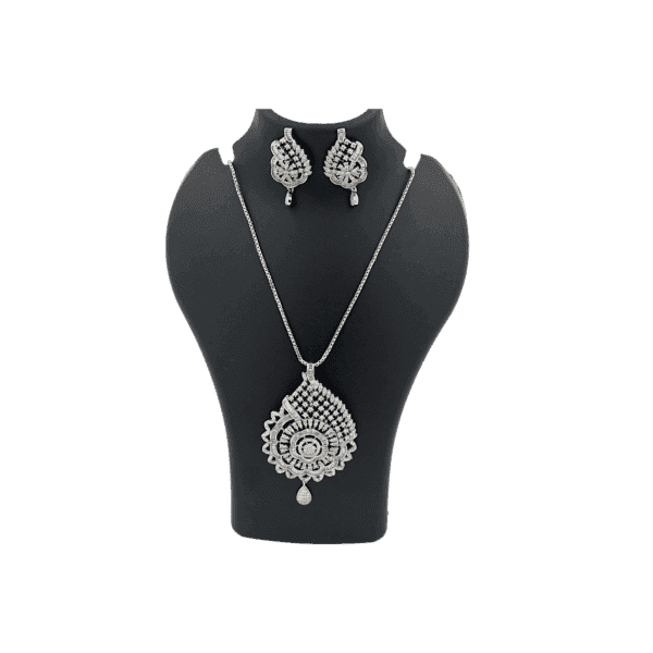 Leaf Shaped Diamond Pendant Set