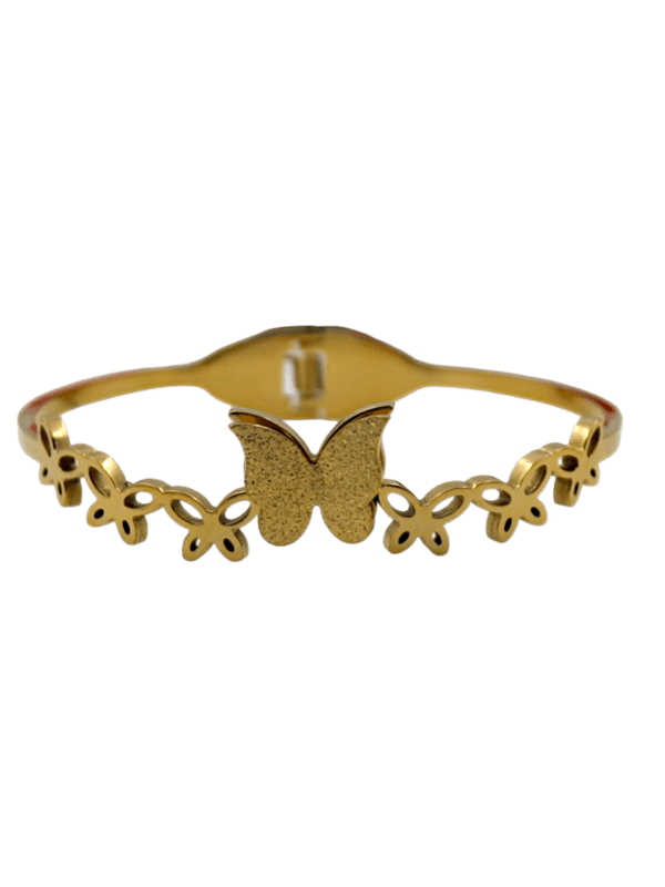 Charm with Wings: Butterfly Bracelet Elegance