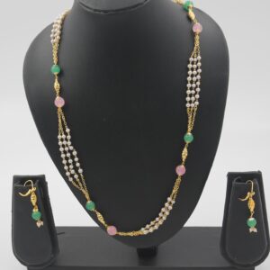 Tricolor Elegance: 3-Layered Pearl Pendant Set