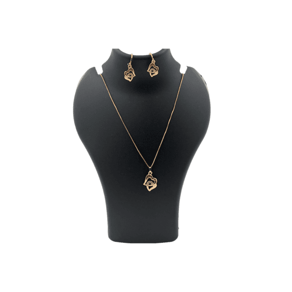 Bow Elegance: Timeless Pendant Set