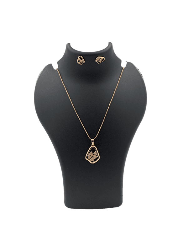 Fancy Triangle Brilliance Pendant Set