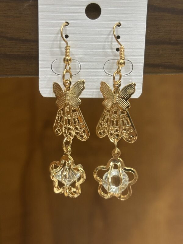 Chic Gold Metal Dangler Earrings