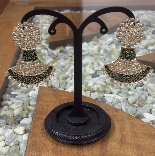 Elegant Traditional Jhumka: Perfect Heritage Style